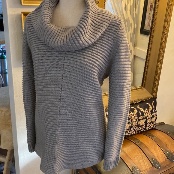 Calvin Klein Sweaters - Calvin Klein Horizontal Ribbed Gray Cowl Neck Sweater
